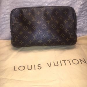Authentic Louis Vuitton trousse 28 bag